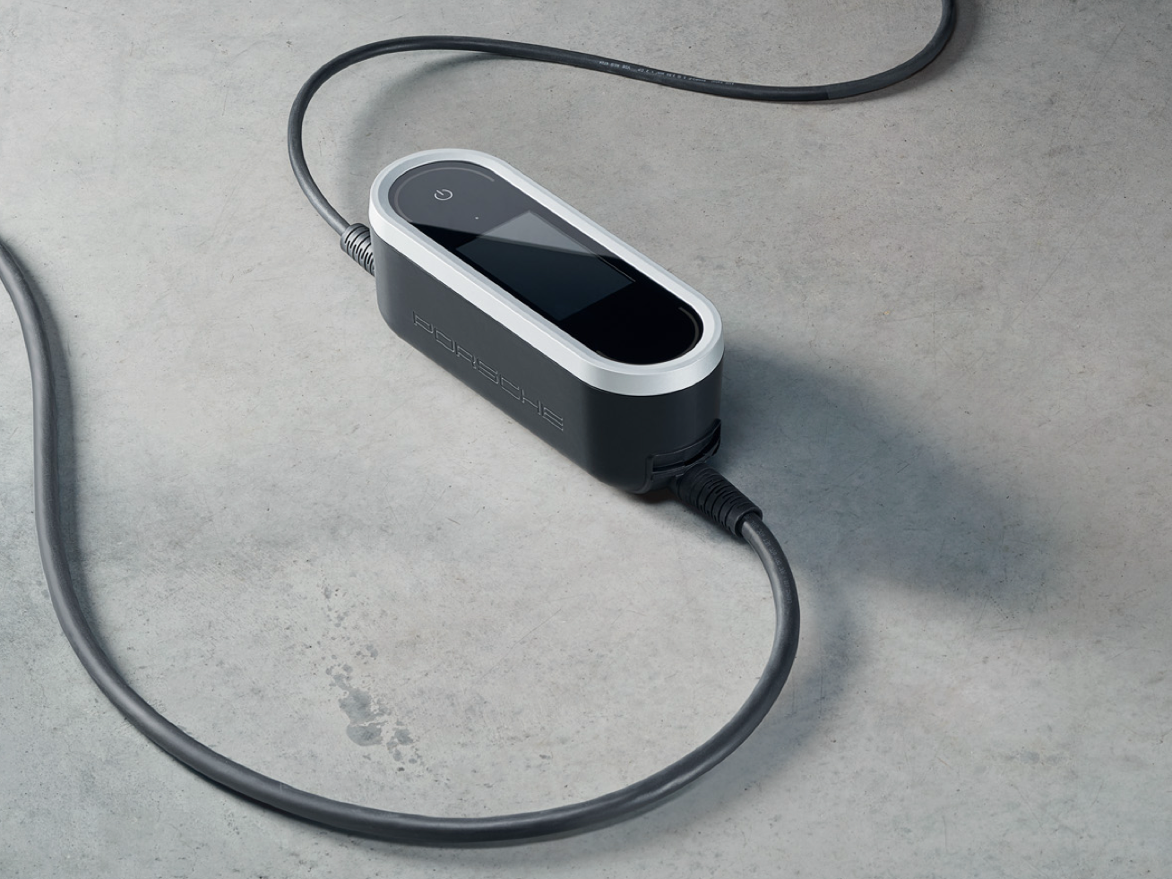 Kuva Porsche Mobile Charger Connectista 